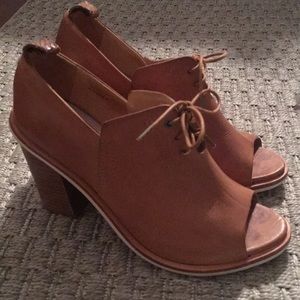 Rag and Bone lace up Bootie